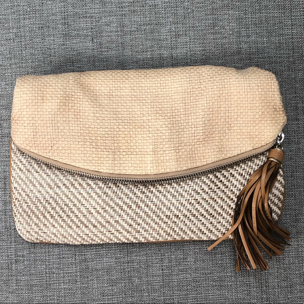 BananaRepublic Convertible Straw Clutch/Crossbody